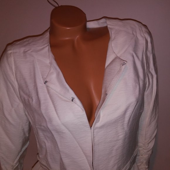 Elle Blouse Blazer‎ Medium Ivory Ruffle Trim Hook & Eye Front Closure Solid - Picture 5 of 12